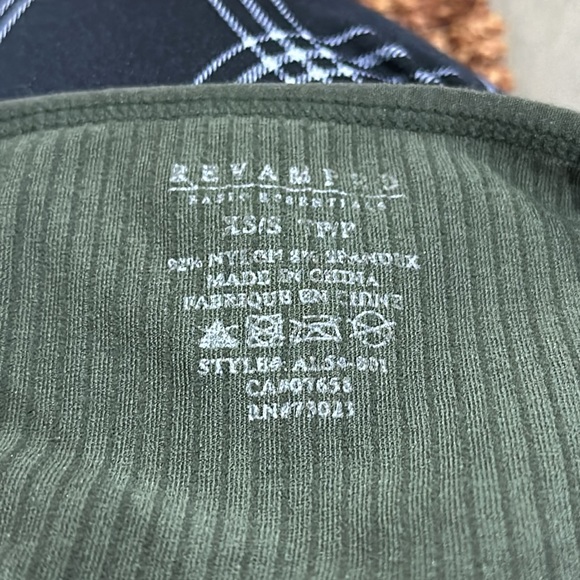 Lot of 3 tank top - Picture 5 of 8